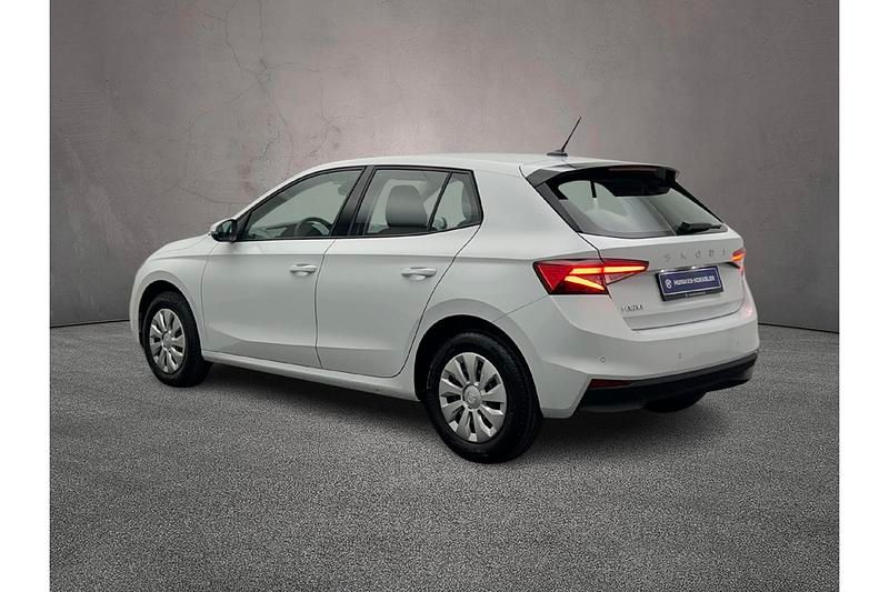 Nieuw Skoda Fabia Selection 2025 Moonwhite metallic Hatchback