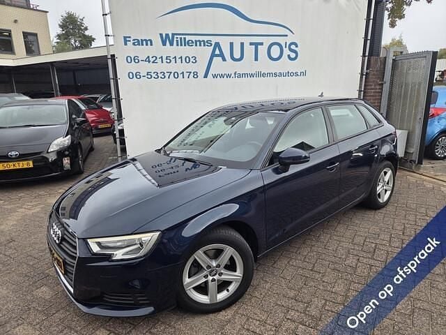 Blauw Gebruikt 2017 Audi A3 Sportback Hatchback | € 9.988 (Goede deal) - Afbeelding 1/4