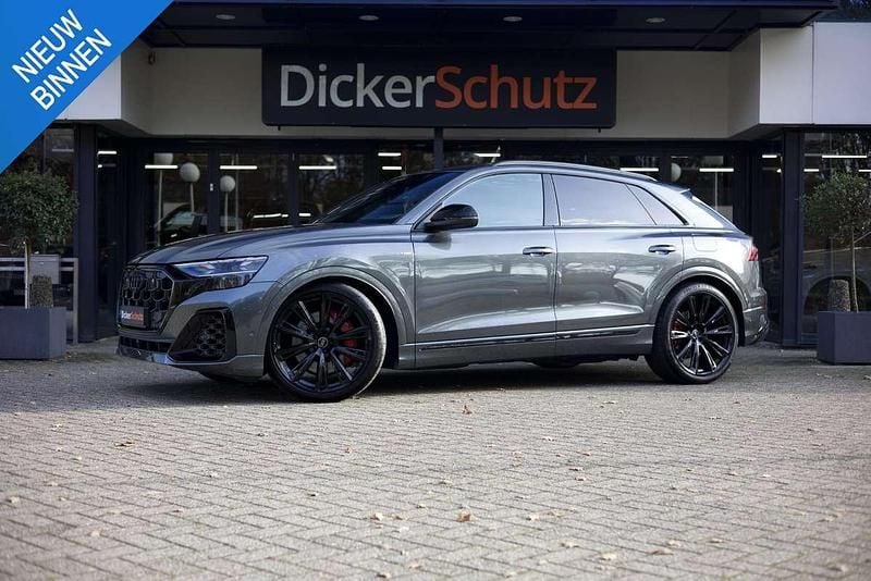 Zwart Nieuw 2025 Audi Q8 Competition SUV | € 112.950 - Afbeelding 1/4