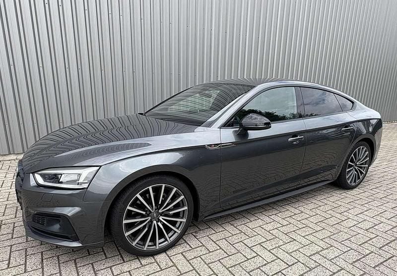 Grijs Gebruikt 2017 Audi A5 Sportback S-Line Hatchback | € 17.995 - Afbeelding 1/4