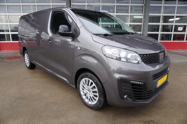 Grijs Gebruikt 2023 Fiat Scudo Van | € 28.950 - Afbeelding 1/4
