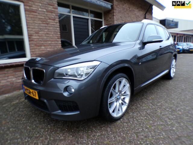 Grijs, metallic lak Gebruikt 2014 BMW X1 Executive SUV | € 14.950 (Duur) - Afbeelding 1/4