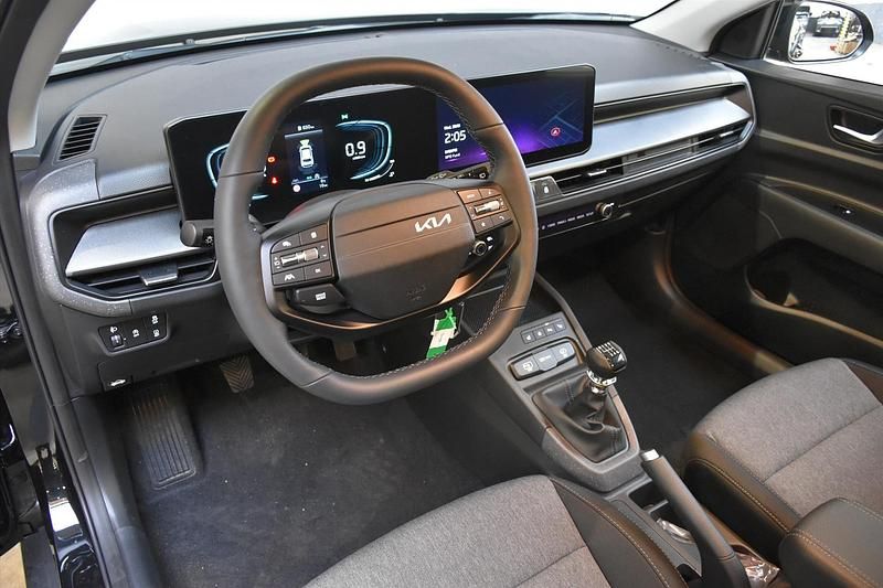 Nieuw Kia Stonic 2026 Aurora black pearl (zwart metallic) SUV