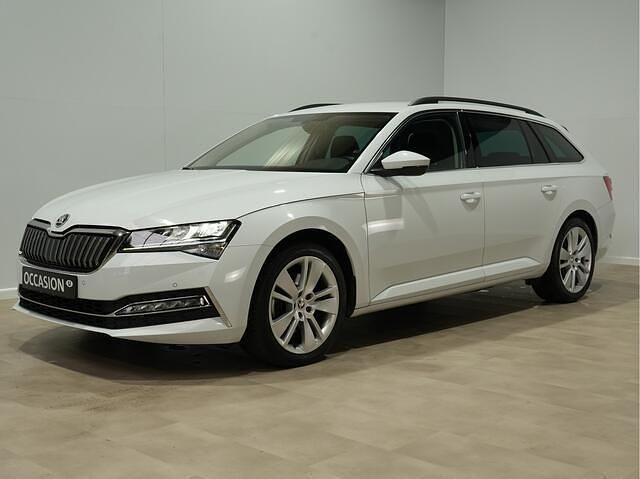 Occasion Skoda Superb Business Line 204 PK (150 kW) 2020 Moon white metallic Stationwagen
