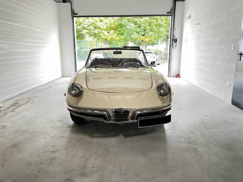 Occasion Alfa Romeo Spider Veloce 118 PK (86 kW) 1968 Beige Cabriolet