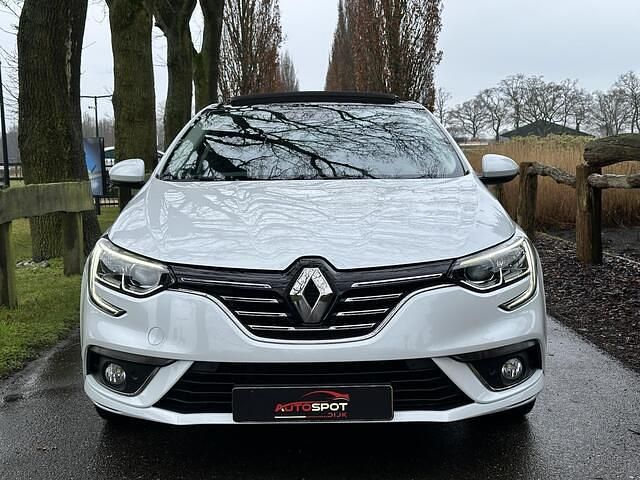 Occasion Renault Mégane IV Bose Edition 140 PK (102 kW) 2020 Wit Hatchback