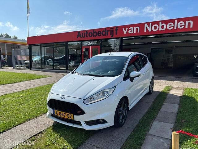 Wit Gebruikt 2014 Ford Fiesta ST Hatchback | € 11.950 (Iets duurder) - Afbeelding 1/4