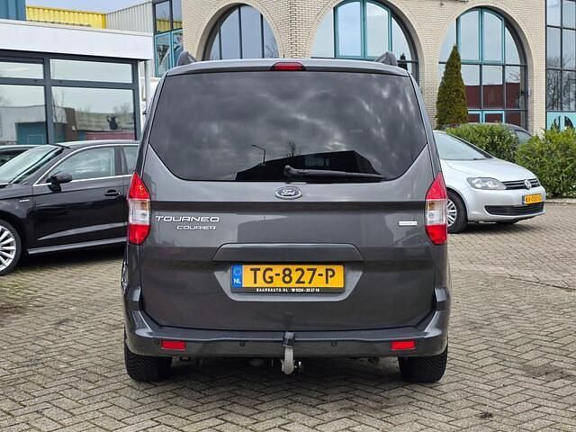 Occasion Ford Tourneo Courier Titanium 101 PK (74 kW) 2015 Grijs (metallic) MPV