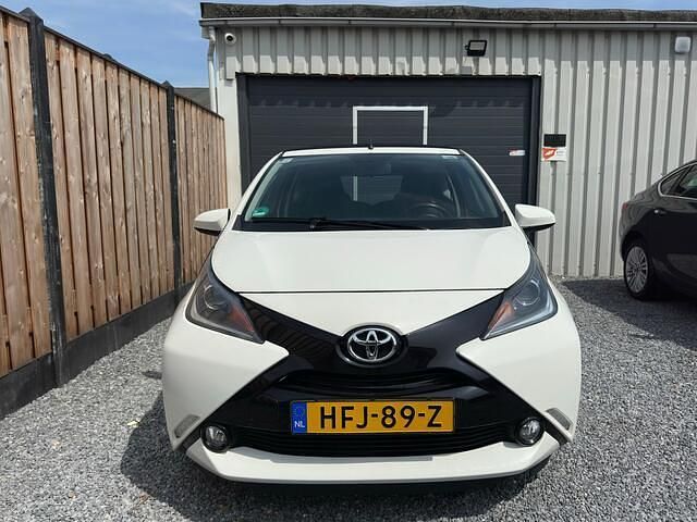 Occasion Toyota Aygo X-wave 69 PK (50 kW) 2015 Wit Hatchback