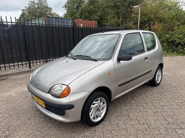 Grijs Gebruikt 1999 Fiat Seicento Hatchback | € 600 (Eerlijke prijs) - Afbeelding 1/4