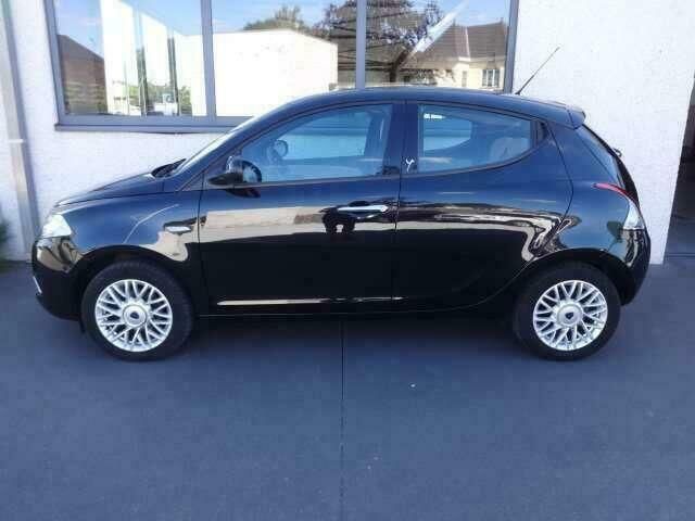 Zwart Gebruikt 2014 Lancia Ypsilon Hatchback | € 7.950 (Eerlijke prijs) - Afbeelding 1/4