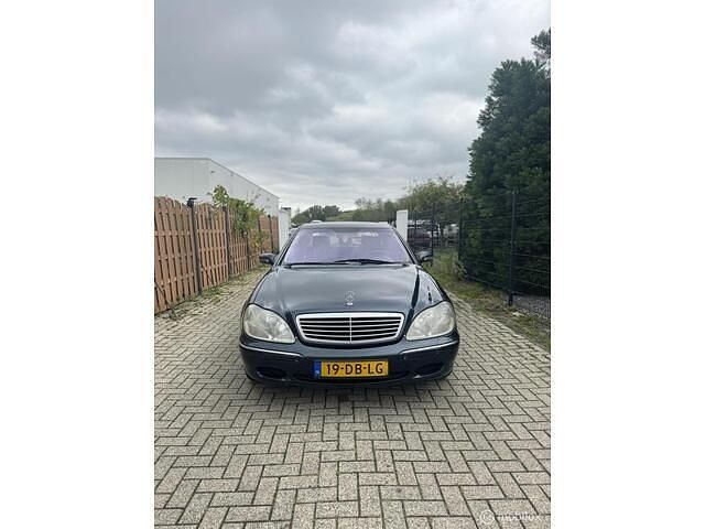 Zwart Gebruikt 1999 Mercedes S430 Sedan | € 7.500 (Iets duurder) - Afbeelding 1/4