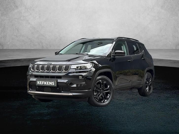 Zwart Gebruikt 2022 Jeep Compass SUV | € 29.420 (Iets duurder) - Afbeelding 1/4