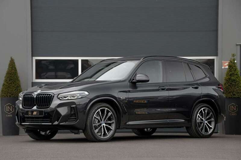 Grijs Gebruikt 2021 BMW X3 Executive SUV | € 49.950 (Eerlijke prijs) - Afbeelding 1/4