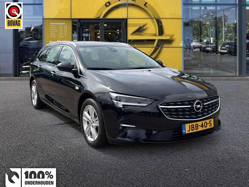 Zwart, metallic lak Gebruikt 2022 Opel Insignia Stationwagen | € 28.300 (Eerlijke prijs) - Afbeelding 1/4