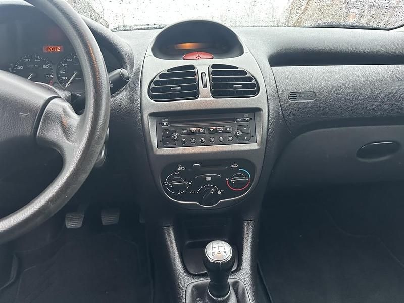 Occasion Peugeot 206 Forever 75 PK (55 kW) 2007 Grijs Hatchback