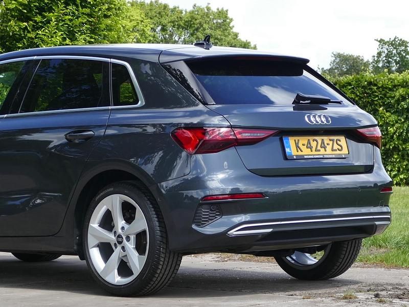 Occasion Audi A3 Sportback e-tron Business 2021 Grijs Hatchback