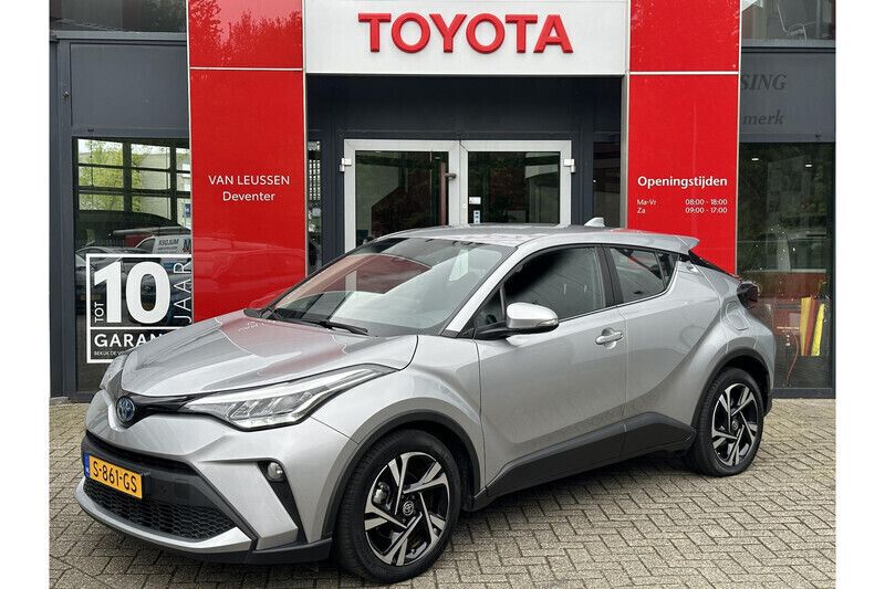 Grijs Occasion 2023 Toyota C-HR SUV | € 23.499 (Goede deal) - Afbeelding 1/1