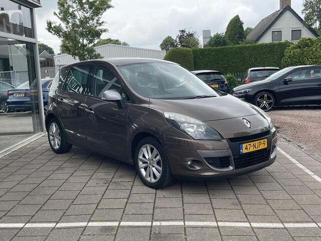Occasion Renault Scénic III 110 PK (80 kW) 2010 Bruin MPV