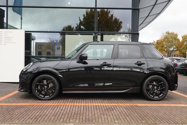 Nieuw Mini John Cooper Works 156 PK (114 kW) 2025 Zwart Hatchback