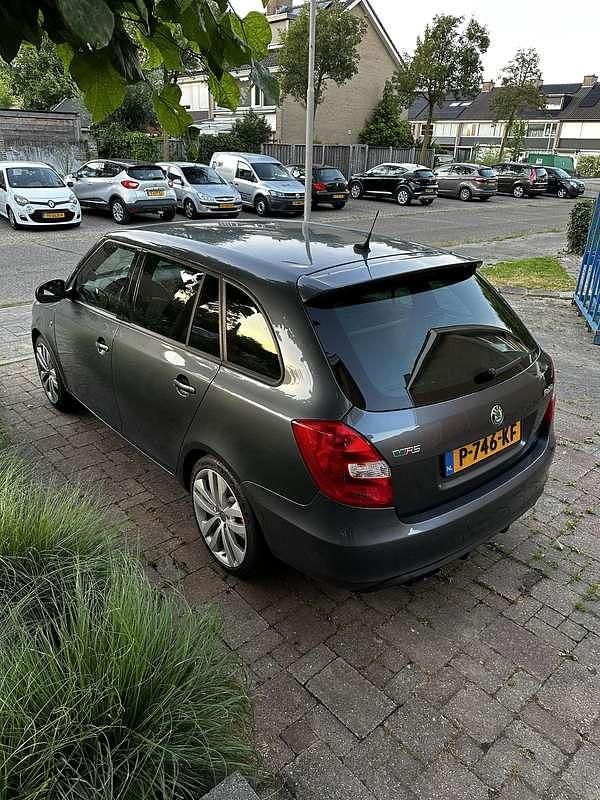 Grijs Occasion 2010 Skoda Fabia RS Stationwagen | € 4.999 (Goede deal) - Afbeelding 1/4