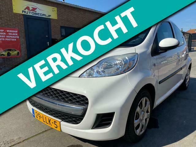 Wit Gebruikt 2010 Peugeot 107 Urban Move Hatchback | € 2.999 (Eerlijke prijs) - Afbeelding 1/4