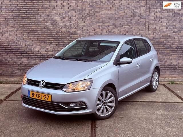 Grijs Gebruikt 2014 VW Polo Comfortline Hatchback | € 9.950 (Goede deal) - Afbeelding 1/4