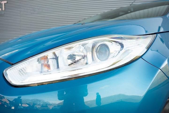 Occasion Ford Fiesta Titanium 101 PK (74 kW) 2014 Blauw (metallic) Hatchback