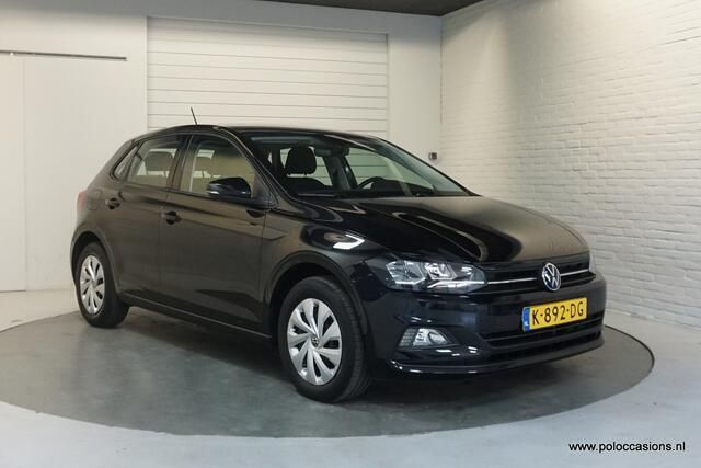Zwart, metallic lak Gebruikt 2020 VW Polo Comfortline Hatchback | € 14.900 (Eerlijke prijs) - Afbeelding 1/4