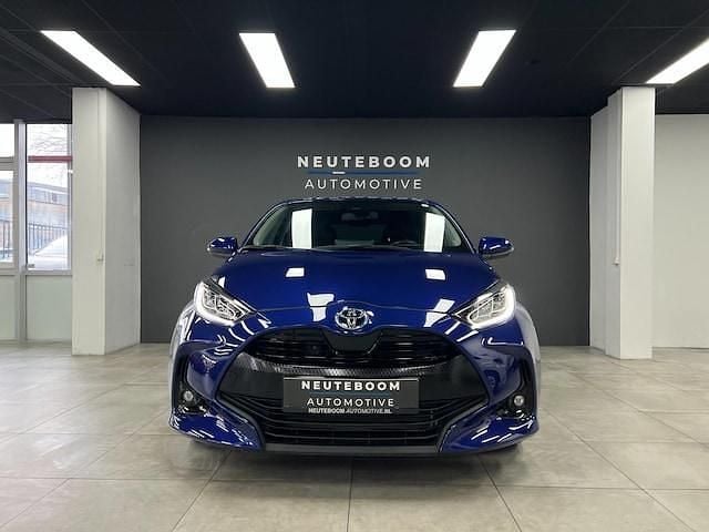 Occasion Toyota Yaris Hybrid Executive 2020 Blauw (metallic) Hatchback