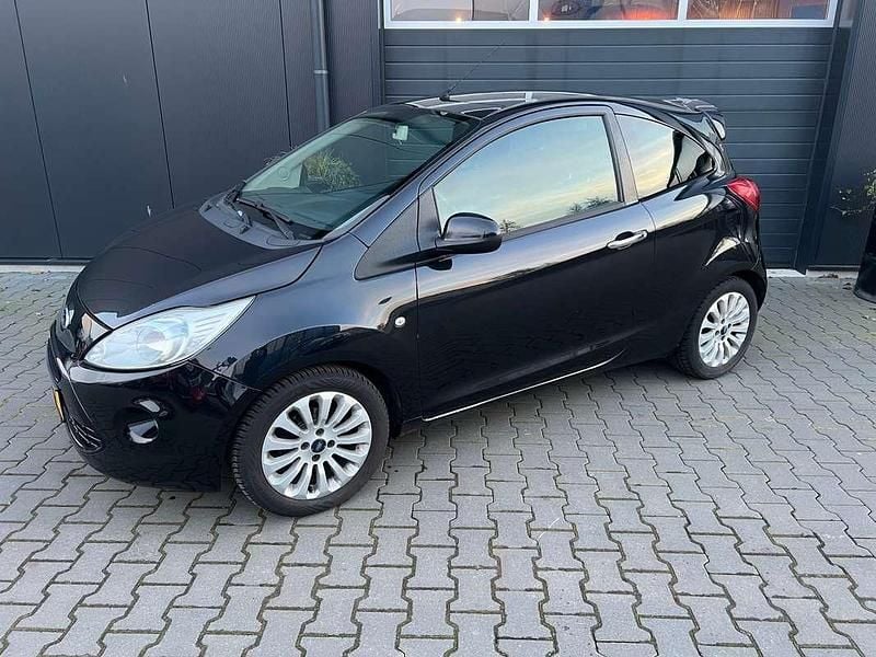 Occasion Ford Ka Champions Edition 69 PK (50 kW) 2013 Zwart (metallic) Hatchback