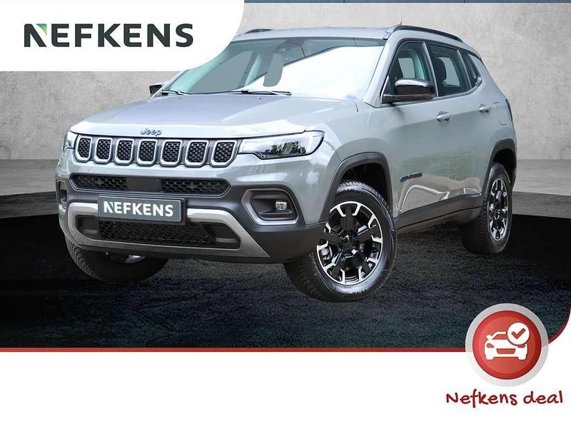 Grijs Gebruikt 2024 Jeep Compass Overland SUV | € 32.880 (Duur) - Afbeelding 1/3