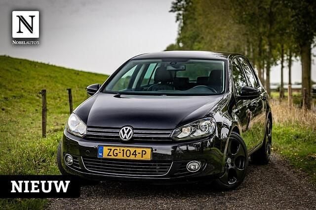 Zwart Gebruikt 2009 VW Golf VI Hatchback | € 5.990 (Eerlijke prijs) - Afbeelding 1/4