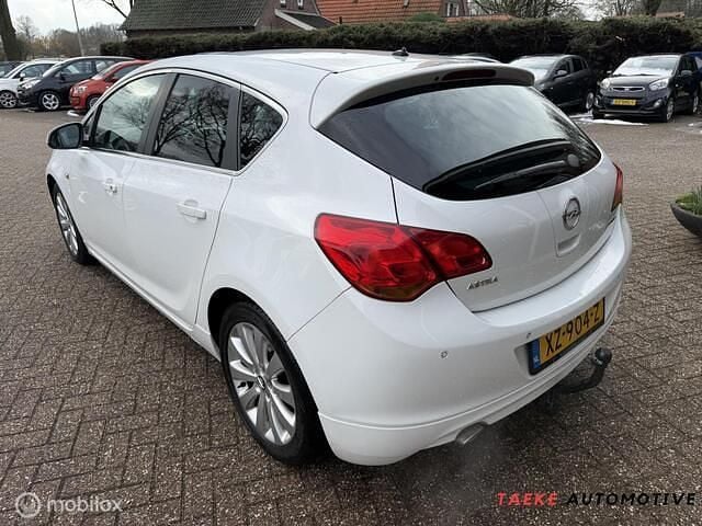 Occasion Opel Astra Edition 140 PK (102 kW) 2011 Wit Stationwagen