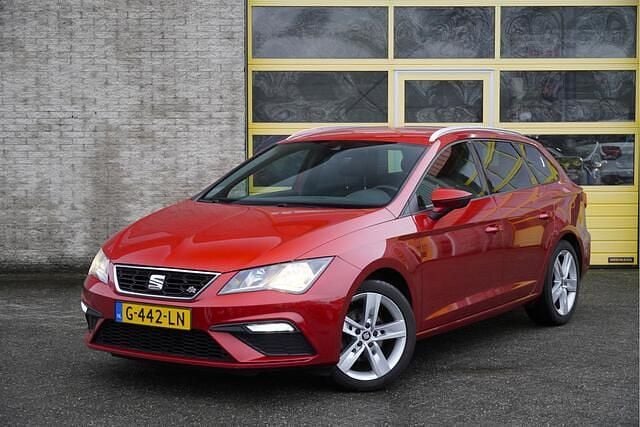Rood Gebruikt 2019 Seat Leon ST Business Stationwagen | € 13.950 (Goede deal) - Afbeelding 1/4