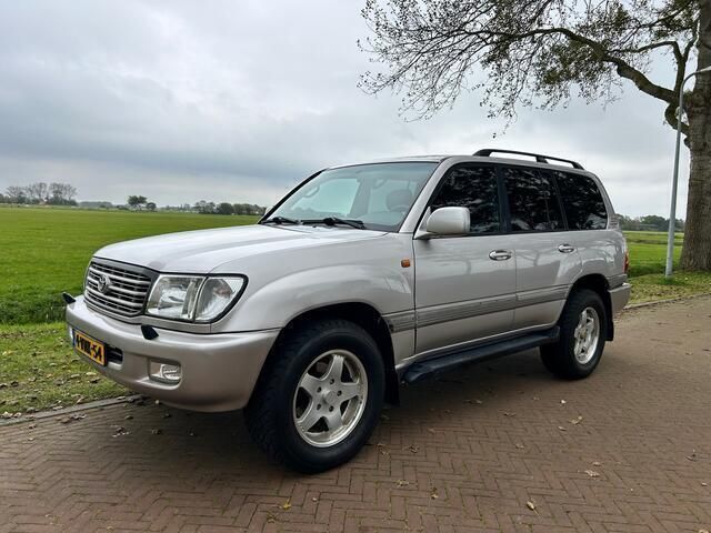 Grijs Gebruikt 2002 Toyota Land Cruiser SUV | € 11.250 - Afbeelding 1/4