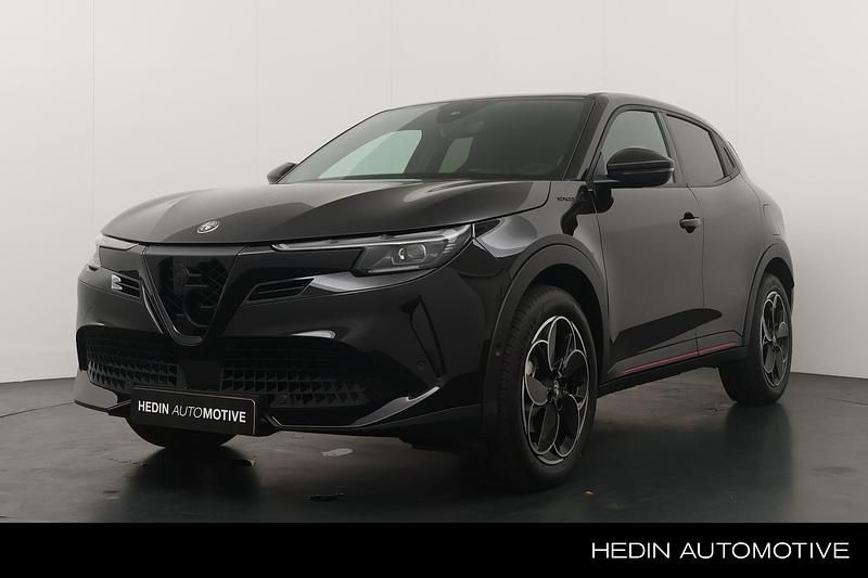 Zwart Gebruikt 2025 Alfa Romeo Junior Edizione Speciale SUV | € 43.230 - Afbeelding 1/4