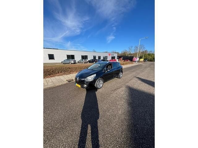 Zwart (metallic) Occasion 2014 Renault Clio GrandTour Night&Day Stationwagen | € 2.499 (Super prijs) - Afbeelding 1/4