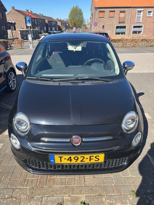 Zwart Gebruikt 2017 Fiat 500 Lounge Hatchback | € 8.900 (Eerlijke prijs) - Afbeelding 1/4