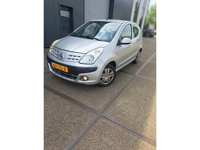 Grijs Gebruikt 2010 Nissan Pixo Hatchback | € 2.650 (Eerlijke prijs) - Afbeelding 1/4