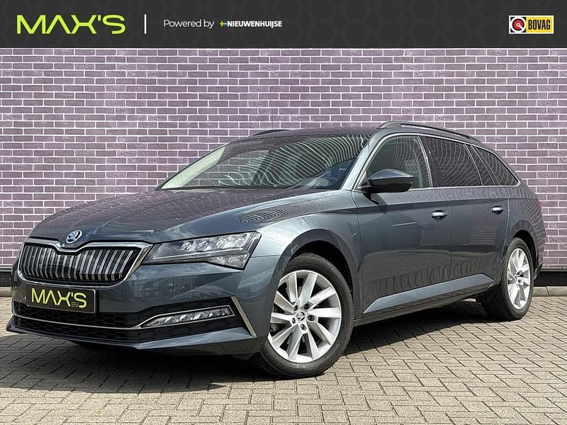 Grijs Gebruikt 2021 Skoda Superb Business Line Stationwagen | € 29.894 (Eerlijke prijs) - Afbeelding 1/4