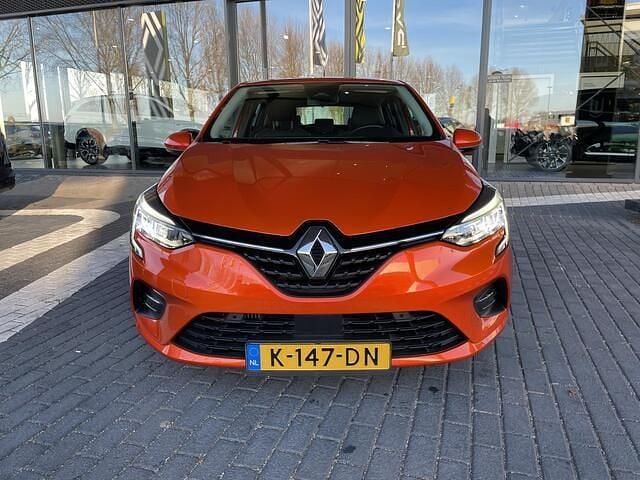 Occasion Renault Clio V Intens 101 PK (74 kW) 2020 Oranje Hatchback