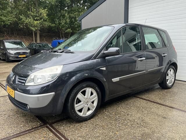 Grijs Gebruikt 2006 Renault Scénic II Luxe MPV | € 1.450 (Eerlijke prijs) - Afbeelding 1/4