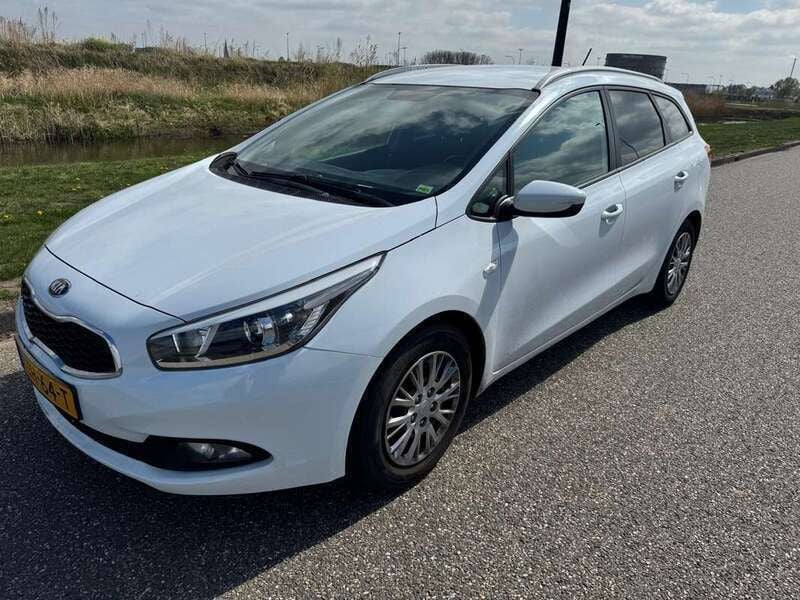 Gebruikt 2013 Kia Ceed Sedan | € 7.950 (Eerlijke prijs) - Afbeelding 1/4
