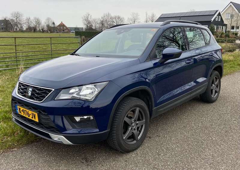 Blauw Gebruikt 2017 Seat Ateca Style SUV | € 13.495 (Eerlijke prijs) - Afbeelding 1/4