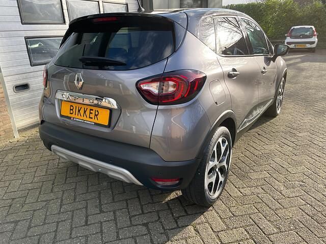 Occasion Renault Captur Intens 131 PK (96 kW) 2019 Grijs (metallic) SUV