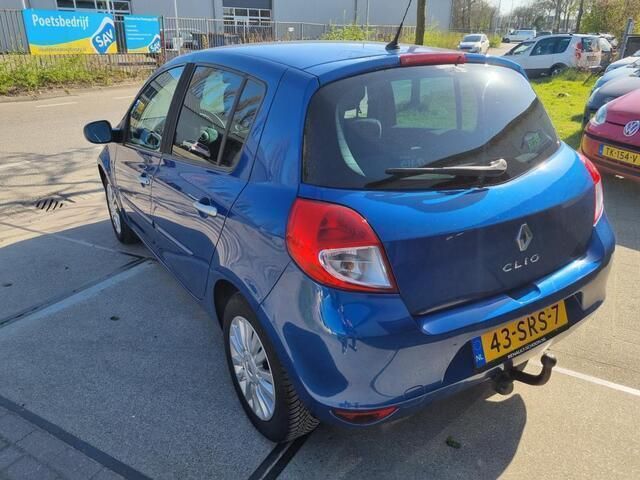 Occasion Renault Clio II Collection 75 PK (55 kW) 2011 Blauw Hatchback