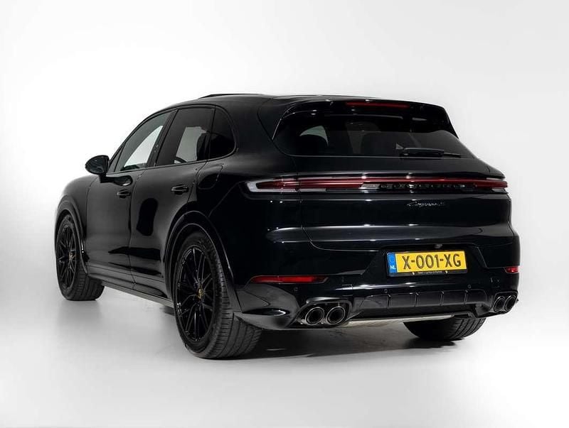 Occasion Porsche Cayenne S E-Hybrid 519 PK (381 kW) 2024 Zwart SUV