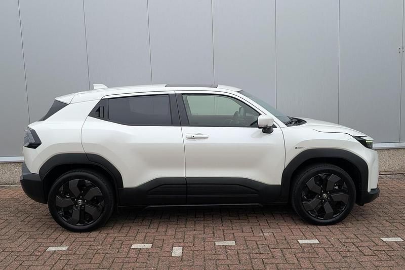 Nieuw Toyota Urban Cruiser Executive 127 kW (174 PK) 2026 Arctic white SUV