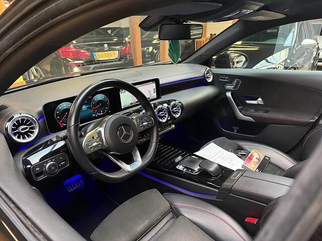 Occasion Mercedes A200 Business 163 PK (119 kW) 2018 Zwart Hatchback